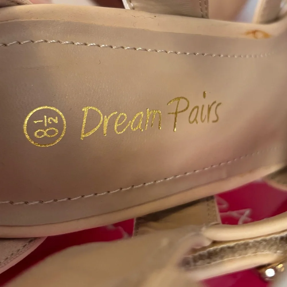 Dream Pairs | Tan Strappy Block Heels | Size 8 1/2